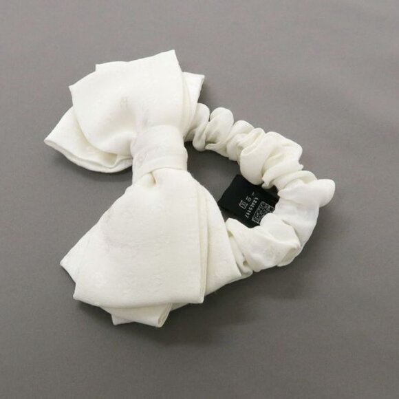 Chanel - Picture 2 of 6